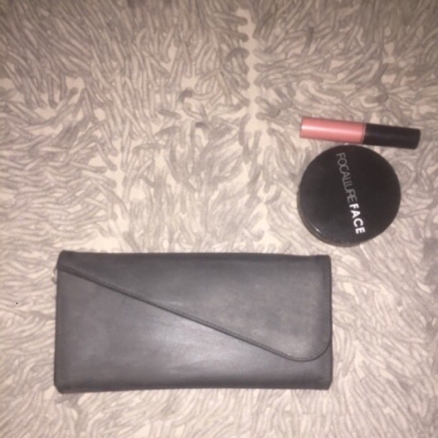 * Dompet hitam•Strawberry*