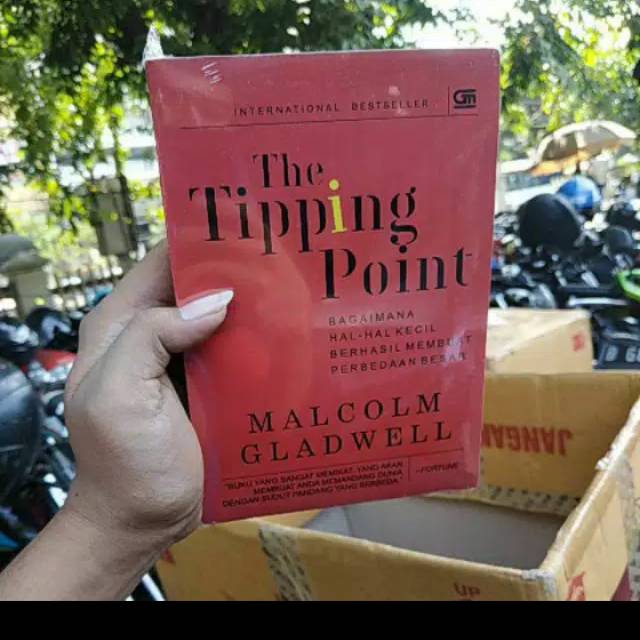 BUKU THE TIPPING POINT