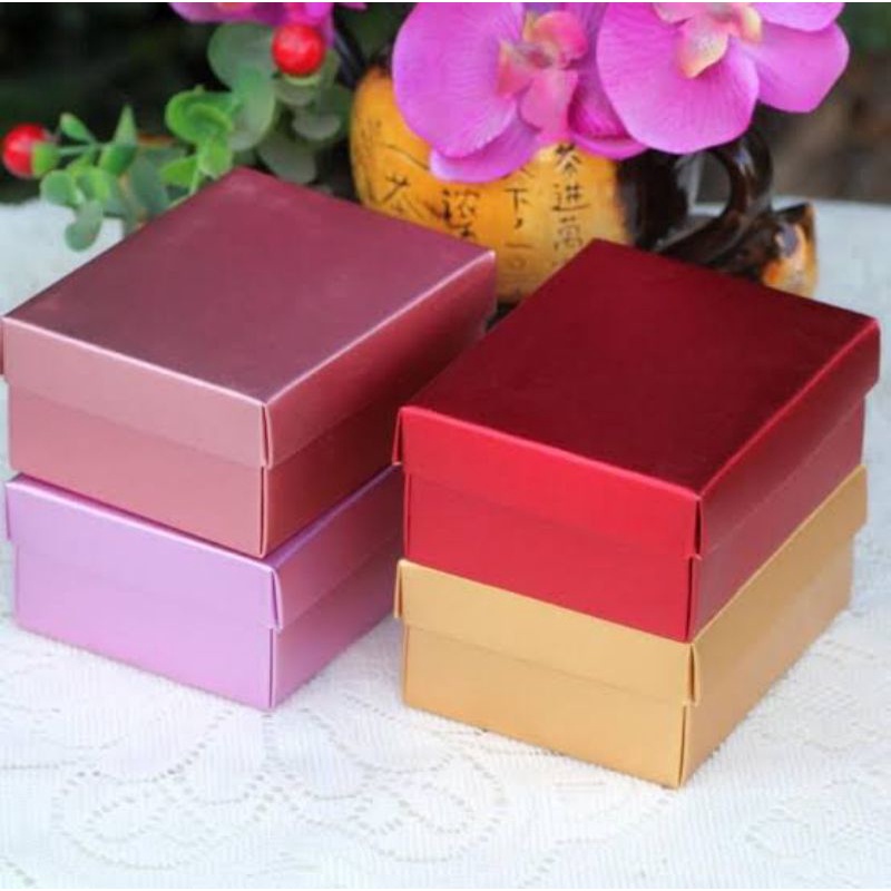 

Kotak kado mini Box gift 10 x 7 x 5