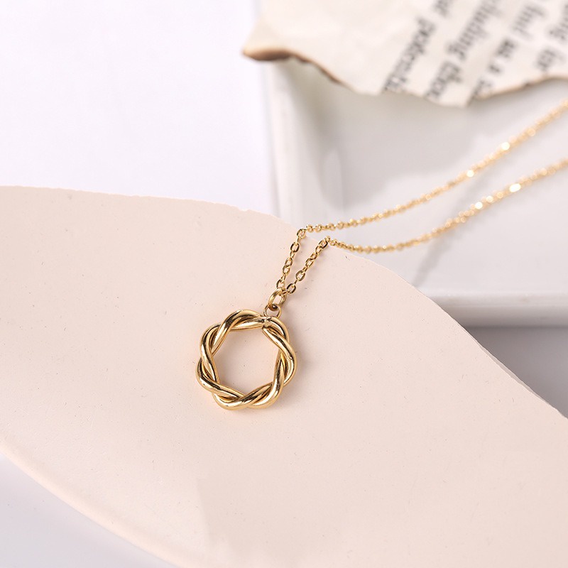 Kalung Fashion Titanium Emas Korea Cewek , bentuk lingkar sangat disukai wanita cocok hadiah KK210