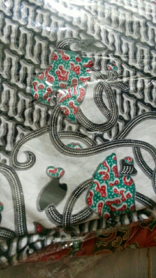 Sarimbit Motif Mereka Hilmi Super Seragam Batik Atasan Batik Couple Batik Baju Kantor Baju Kerja Bl