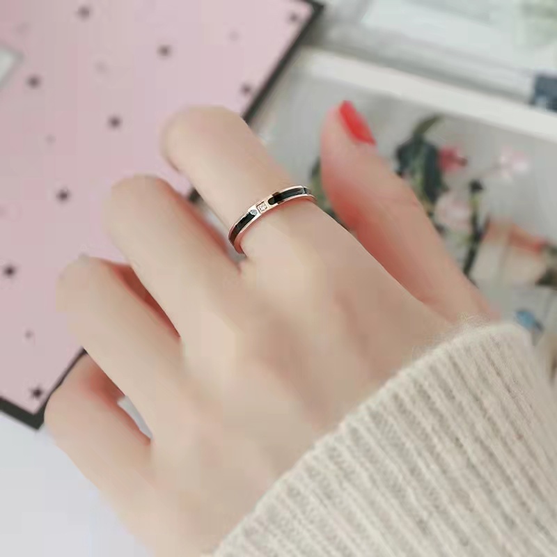 Cincin Couple Titanium Aksen Berlian Imitasi Untuk Pria / Wanita - Cincin Titanium