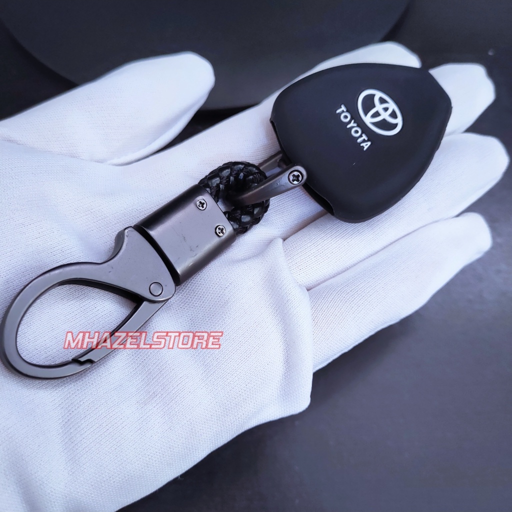 Gantungan kunci keyless remote mobil toyota innova fortuner old model anyam