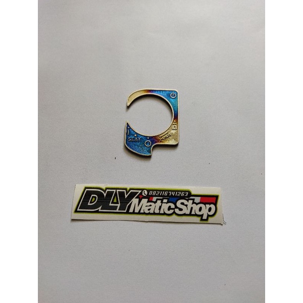 Emblem kunci kontak keyless vario 150 new titanium