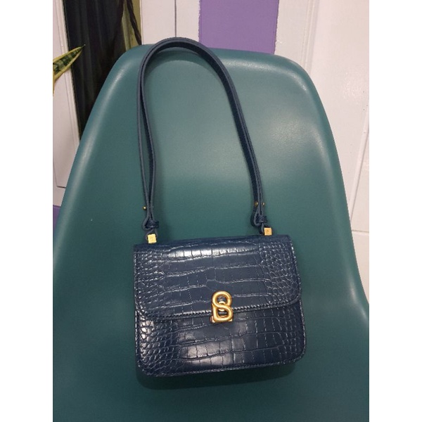 tas audrey buttonscarves preloved like new