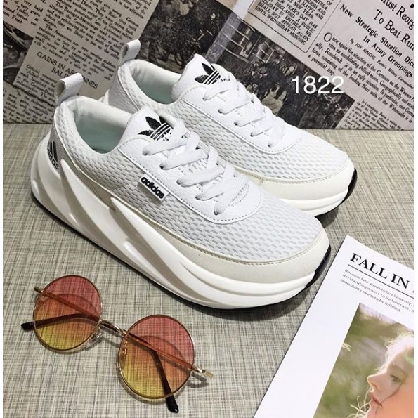 Sepatu Sneakers wanita import realpict 1822