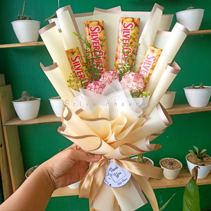 

Buket Wisuda Graduation Ultah Cokelat Silverqueen
