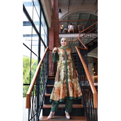 Dilara 24 dan Dilara 26 ORI glz, Setelan Tunik