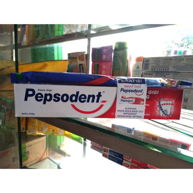 Pepsoden 225 gr pencegah gigi berlubang free sikat gigi Pepsodent