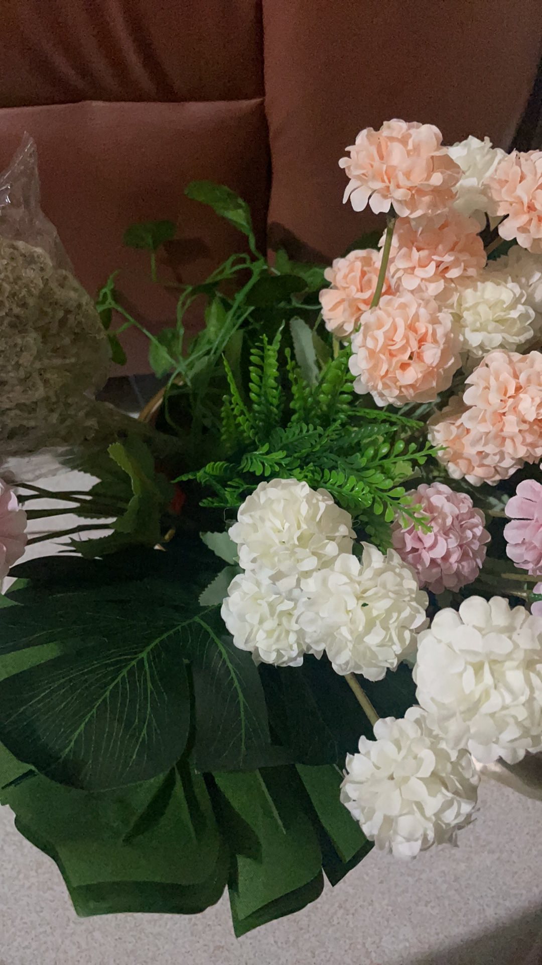 Mystyle Daun Rambat Juntai Bunga Plastik 90x9 Pcs Hias Artifisial Dekorasi Dinding Daun Rambat