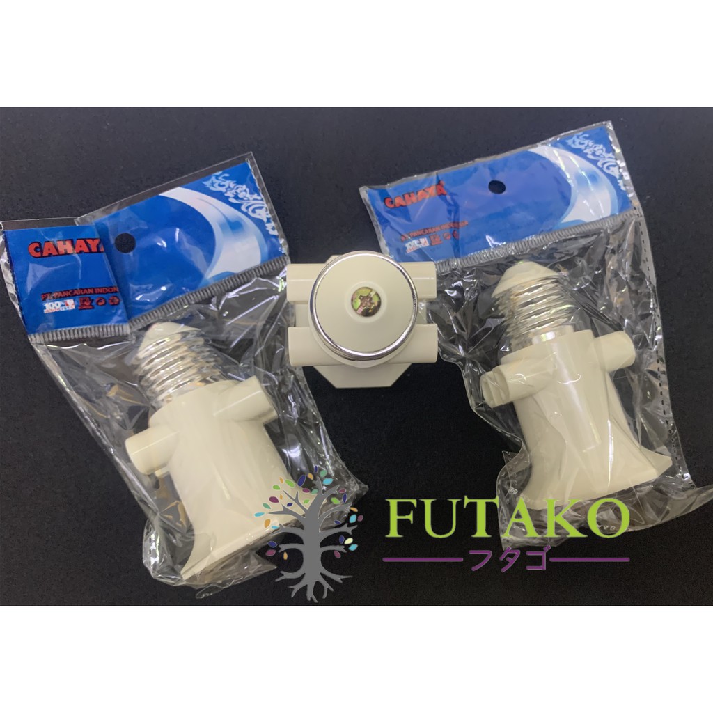 FUTAKO Fitting kombinasi /fitting gantung lampu/ 2 colokan cabang SNI SC-402