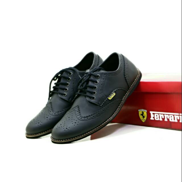 

Ferrari wing tip black