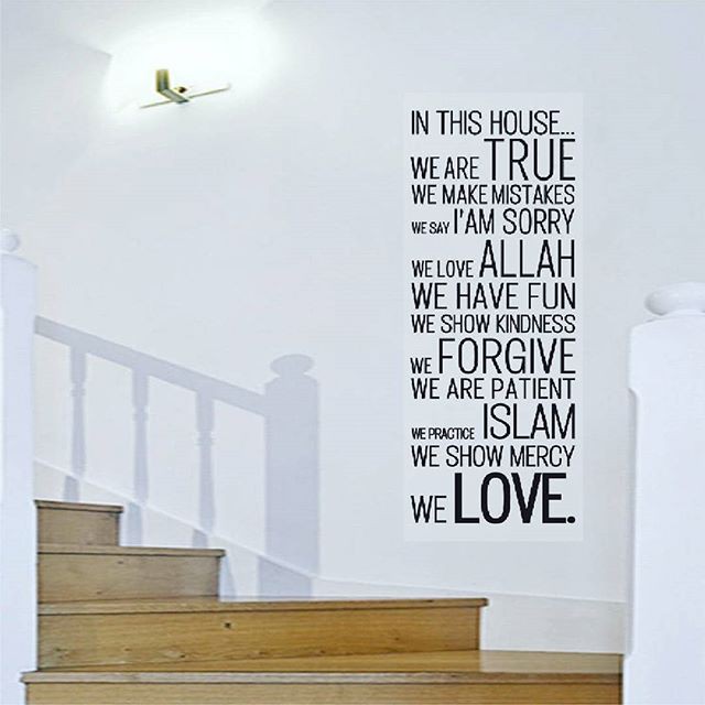 

Puswall - Stiker Dinding / Wallsticker In This House We Are True / Dekorasi Dinding Tebal / Wall Sticker Custom