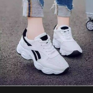 sepatu sneakers wanita fashion Asicx