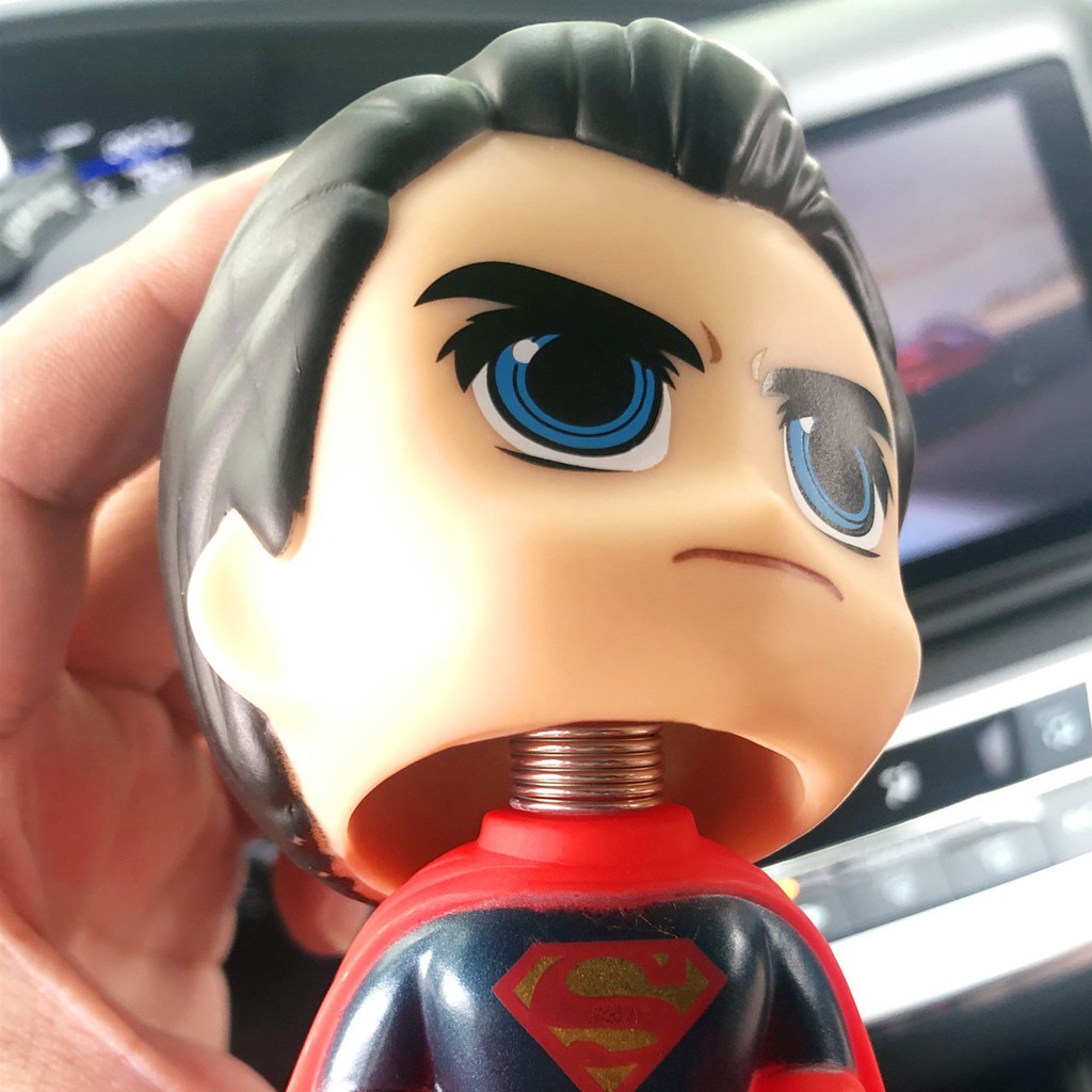 NEW AVENGERS Boneka Figure Miniatur Pajangan Mobil Stand SUPERMAN Goyang Kepala Shacking Head Toy