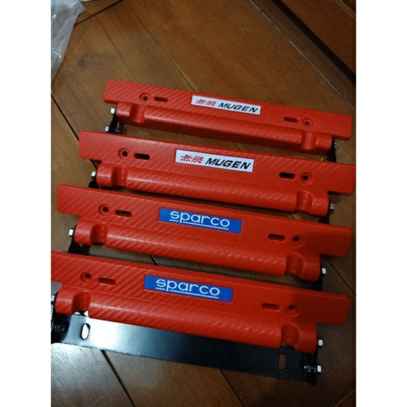 DUDUKAN PLAT NOMOR MOBIL VARIASI CARBON