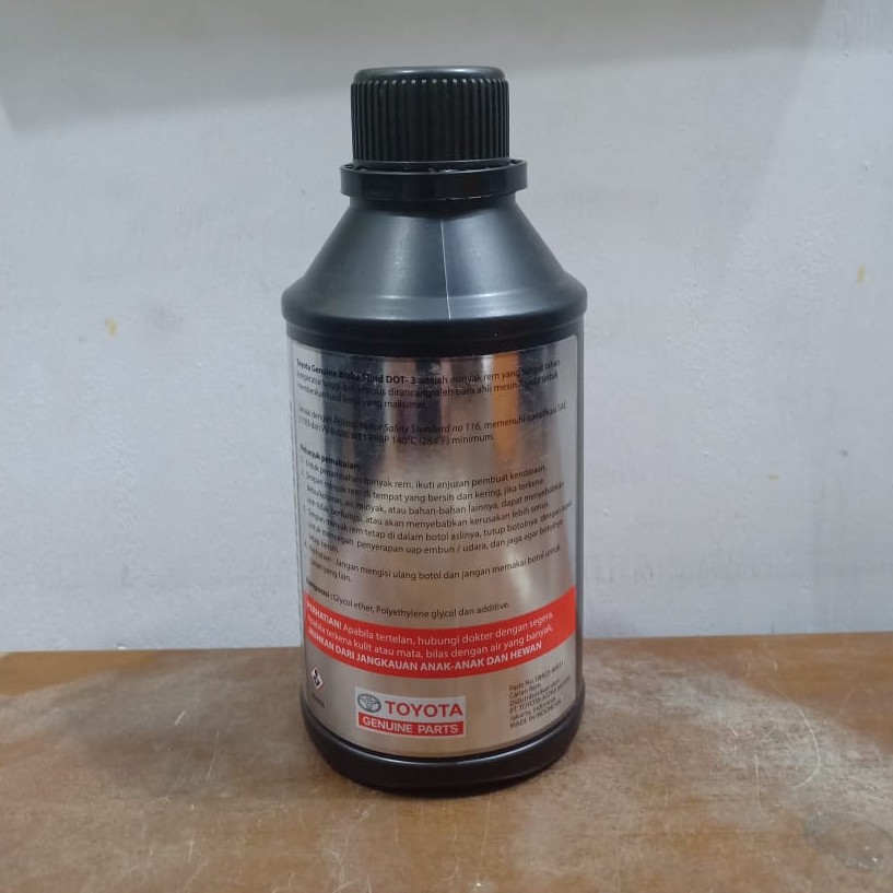 MINYAK REM TMO TOYOTA DOT 3 - BRAKE FLUID TMO TOYOTA - MINYAK REM