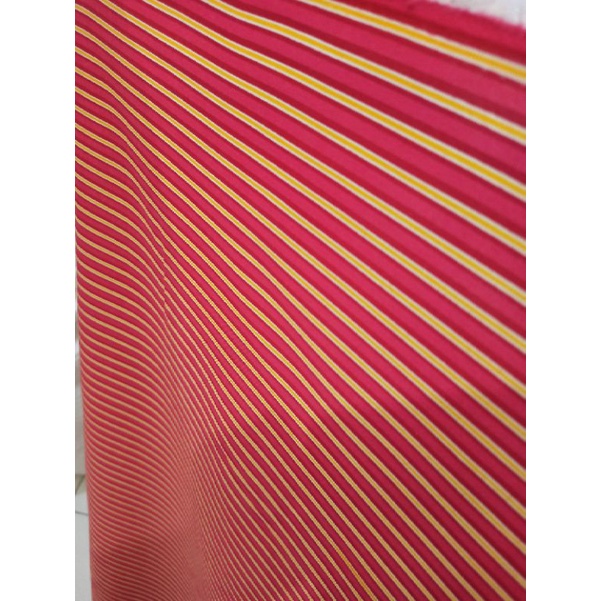 Kain TC poli katun lebar kain 150 cm motif salur merah variasi kerajinan tangan prakarya cover