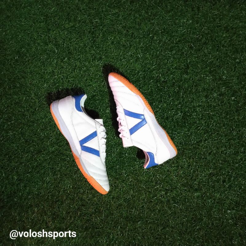 Sepatu Futsal Volosh Zege Putih Biru