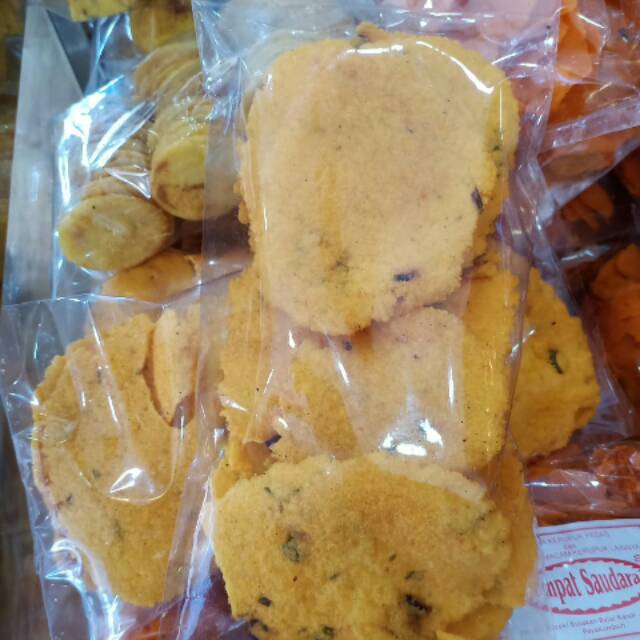 

Kerupuk pastel podeh