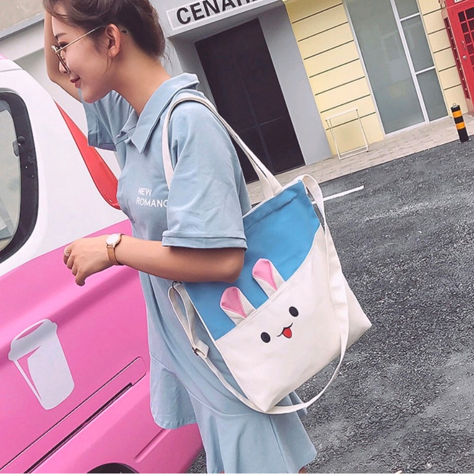 Twenty Bag - Tas Tote Bag Wanita Resleting Terbaru 2022 Aesthetic Kekinian Motif Carakter Rabbit Kelinci Korea Style Multifungsi