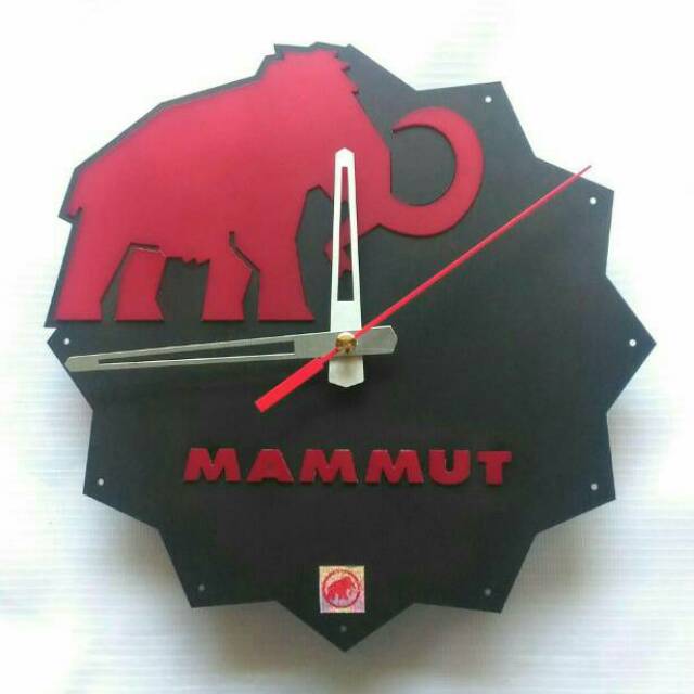 Jam dinding mammut