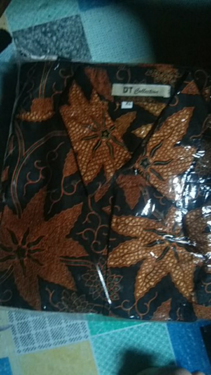 Dt Collection  - Kemeja Batik  Pria  Motif Daun Coklat Lengan Pendek