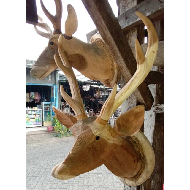DEKORASI DINDING KEPALA RUSA (50x46x42 cm) Bahan Kayu Jati