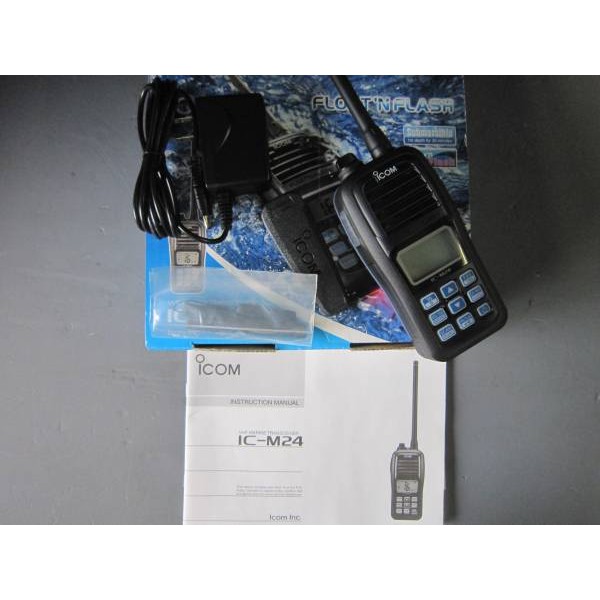 HT Icom Marine IC-M24