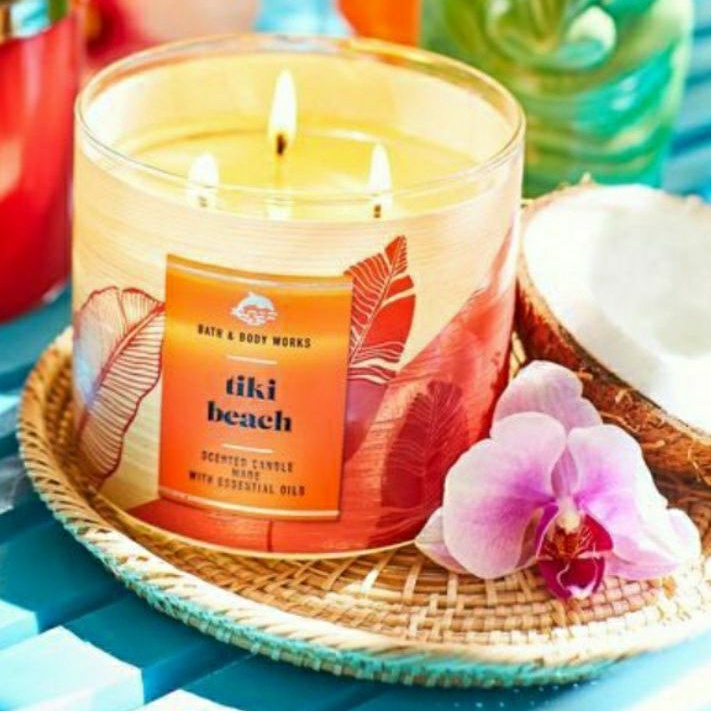 BATH &amp; BODY WORKS BBW TIKI BEACH 3-WICK SCENTED CANDLE 411 G LILIN WANGI 3 SUMBU UKURAN BESAR PENGHARUM RUANGAN