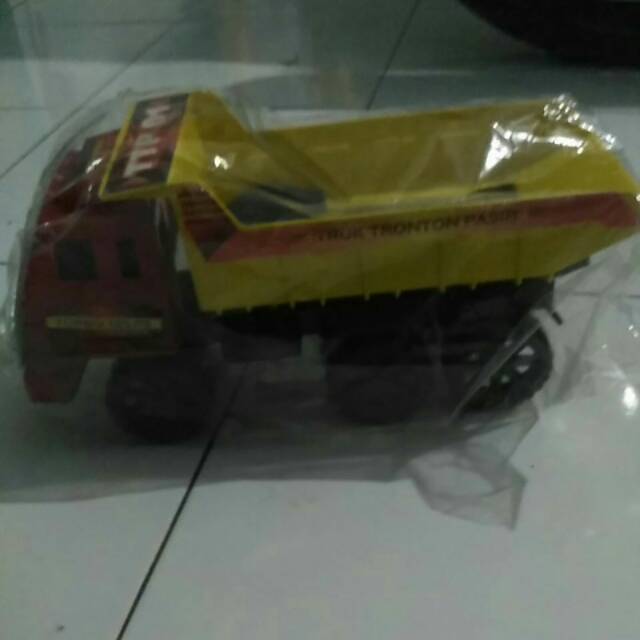 mobil mobilan truk tronton pasir