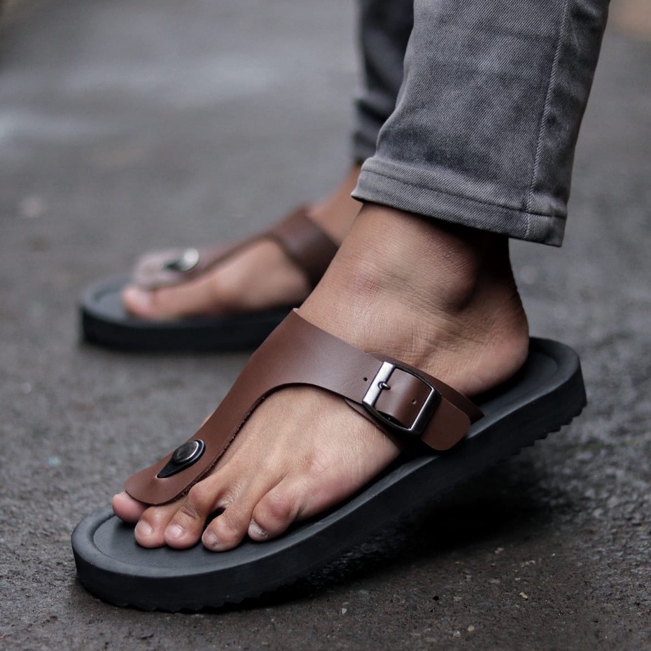 GIMLY|Sandal Kasual Pria Distro Original Fashion Trendy Laki Laki Kekinian Anti Slip Sendal Pria