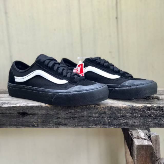 Vans Style 36 Decon SF Black/Black/White

Original Resmi Navya
BNIB (Brand New In Box)