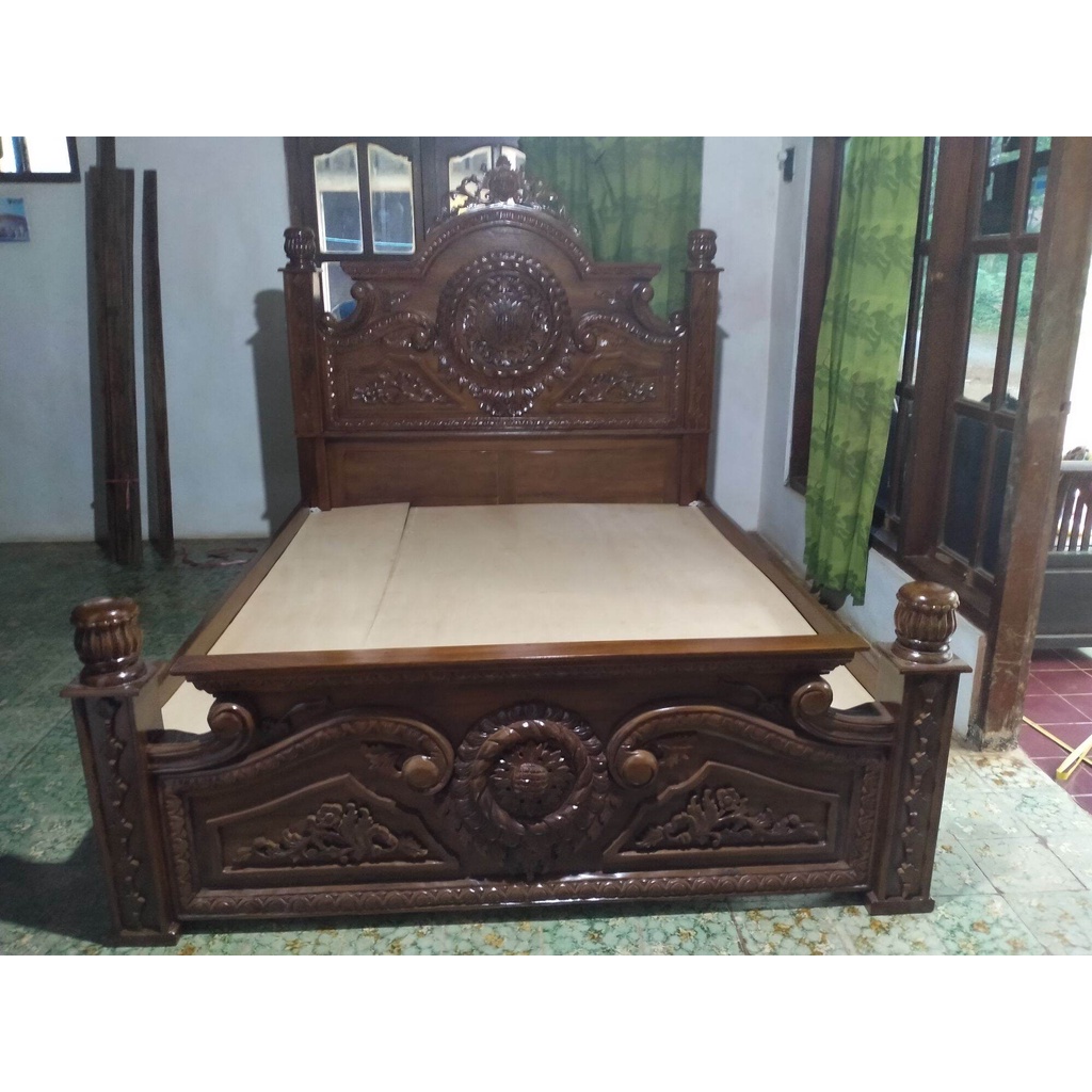 dipan jati ukir / tempat tidur jati / mebel jati / furniture jati / tempat tidur minimalis