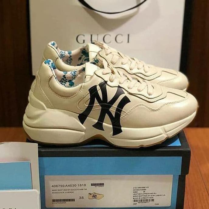 Barang Terbaru sneakers wanita,,, Gucci Rhyton Leather Sneakers Logo NY Unauthorized ON SALE