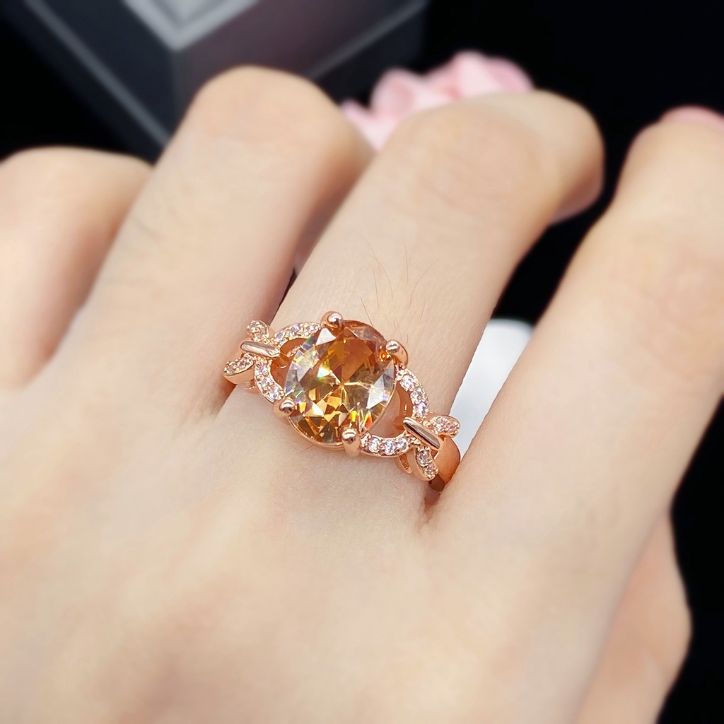 Cincin Wanita Bahan Titanium Steel Warna Rose Gold Hias Permata Kristal Champagne Untuk Pernikahan