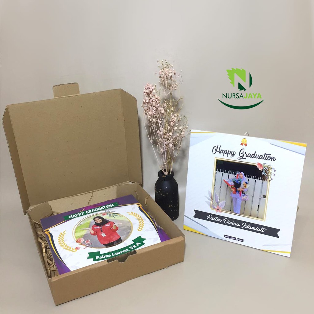 Hadiah Kado Wisuda Graduation Wedding Pernikahan Birthday Custom foto Murah - Cetak Foto di Kayu