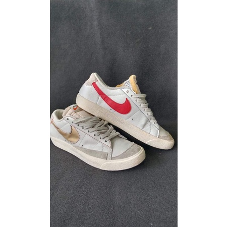 NIKE BLAZER