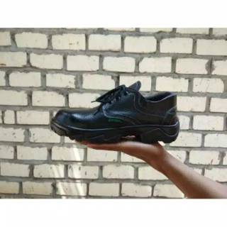 Sepatu Safety kulit Sapi ASLI Yang Tahan Api Anti Air Sepatu Safety kulit Sapi ASLI Yang Tahan Api Anti Air