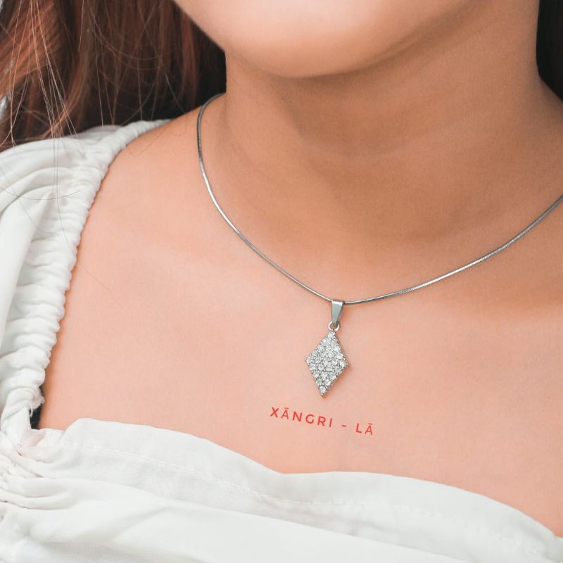 ACC Kalung Wanita Model Wajik / Kalung Liontin Wanita Terbaru Sillver Model Wajik Anti.Karat Kuat Dan Tahan Lama