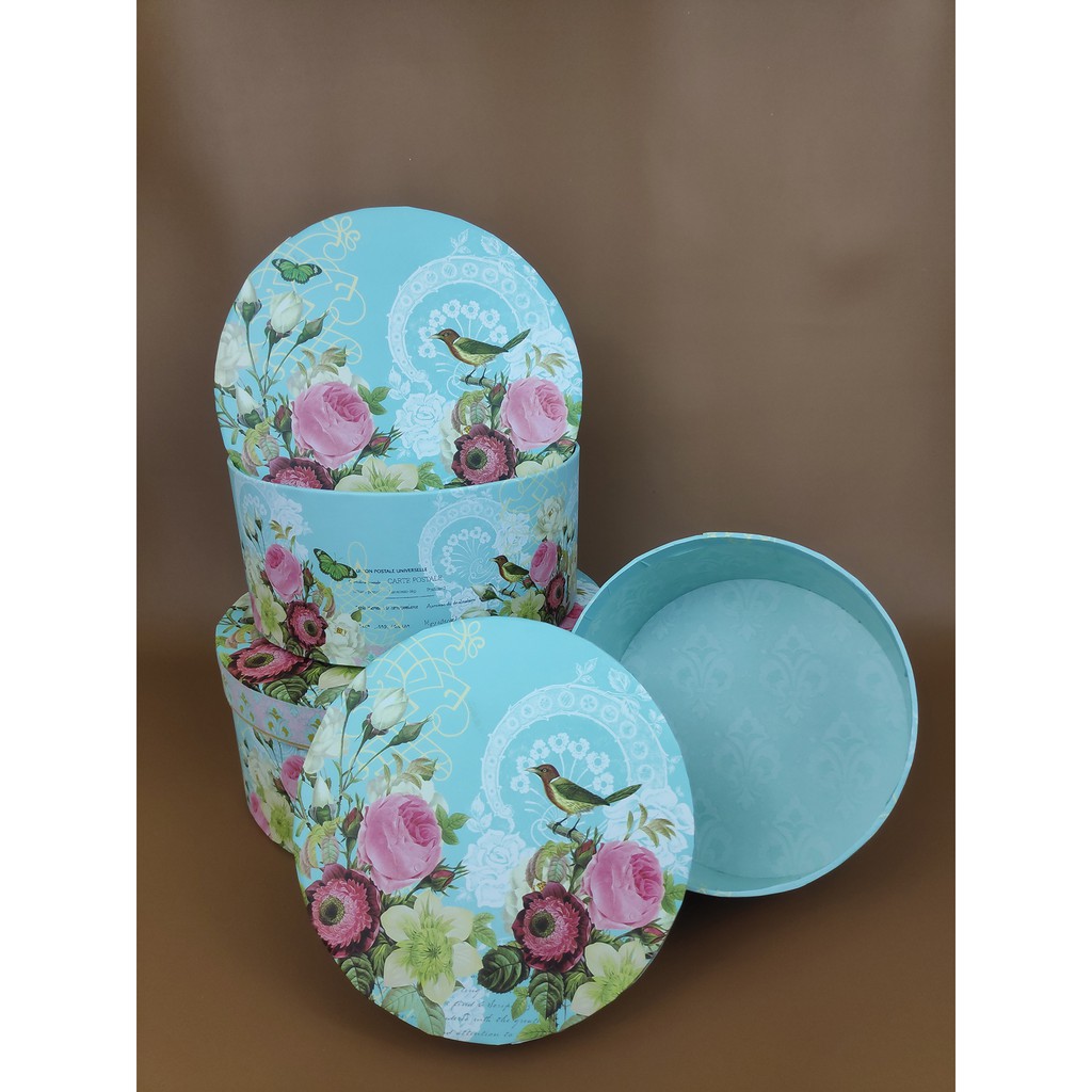 

Hard Box / Gift Box Bundar / Gift Box Silinder Motif 20.5 x 10.5cm