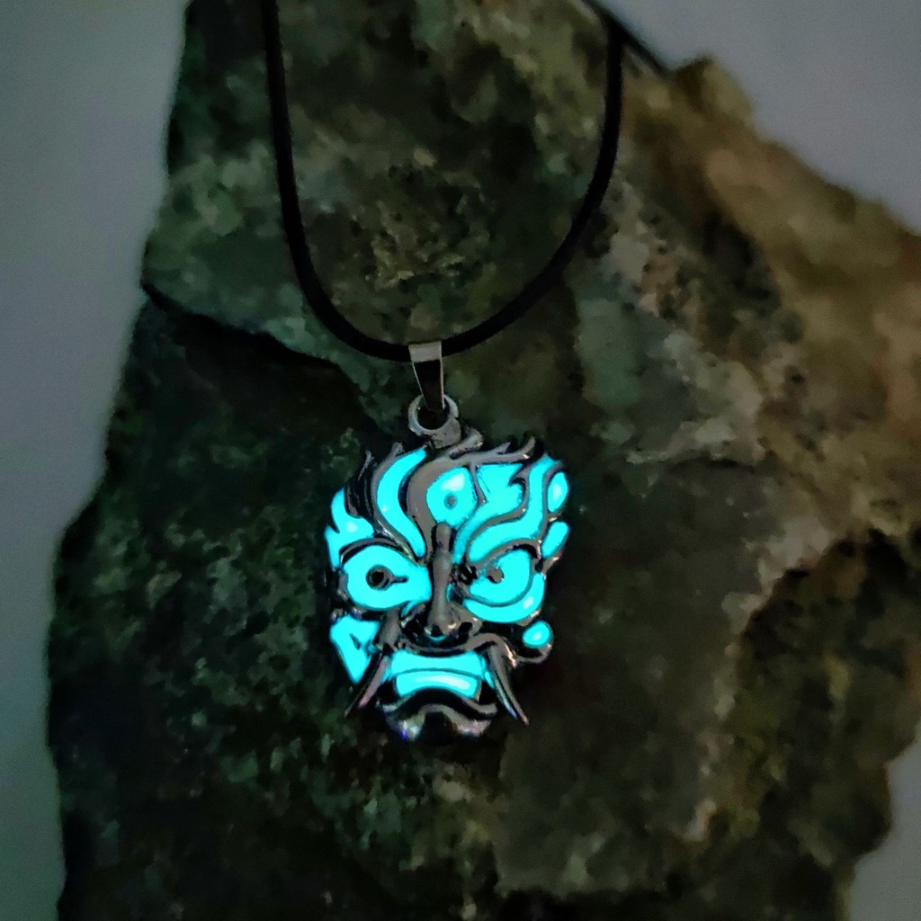 2022 Kalung Liontin Topeng Hantu luminous Gaya Punk Untuk Pria