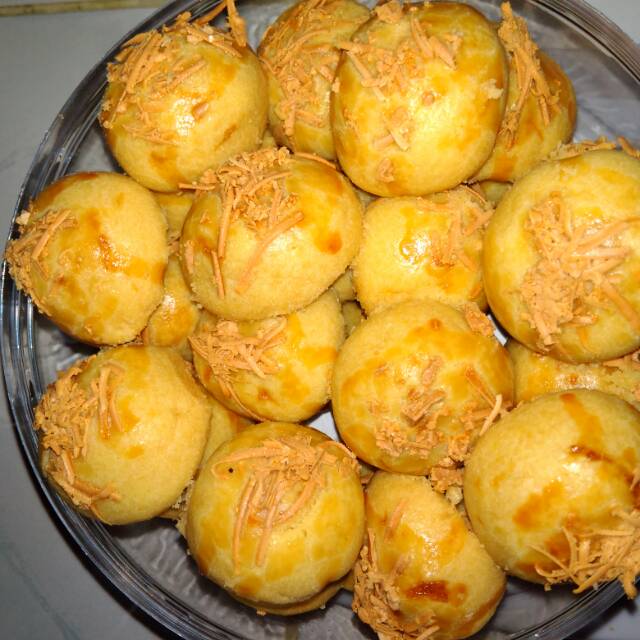 

Kue nastar keju