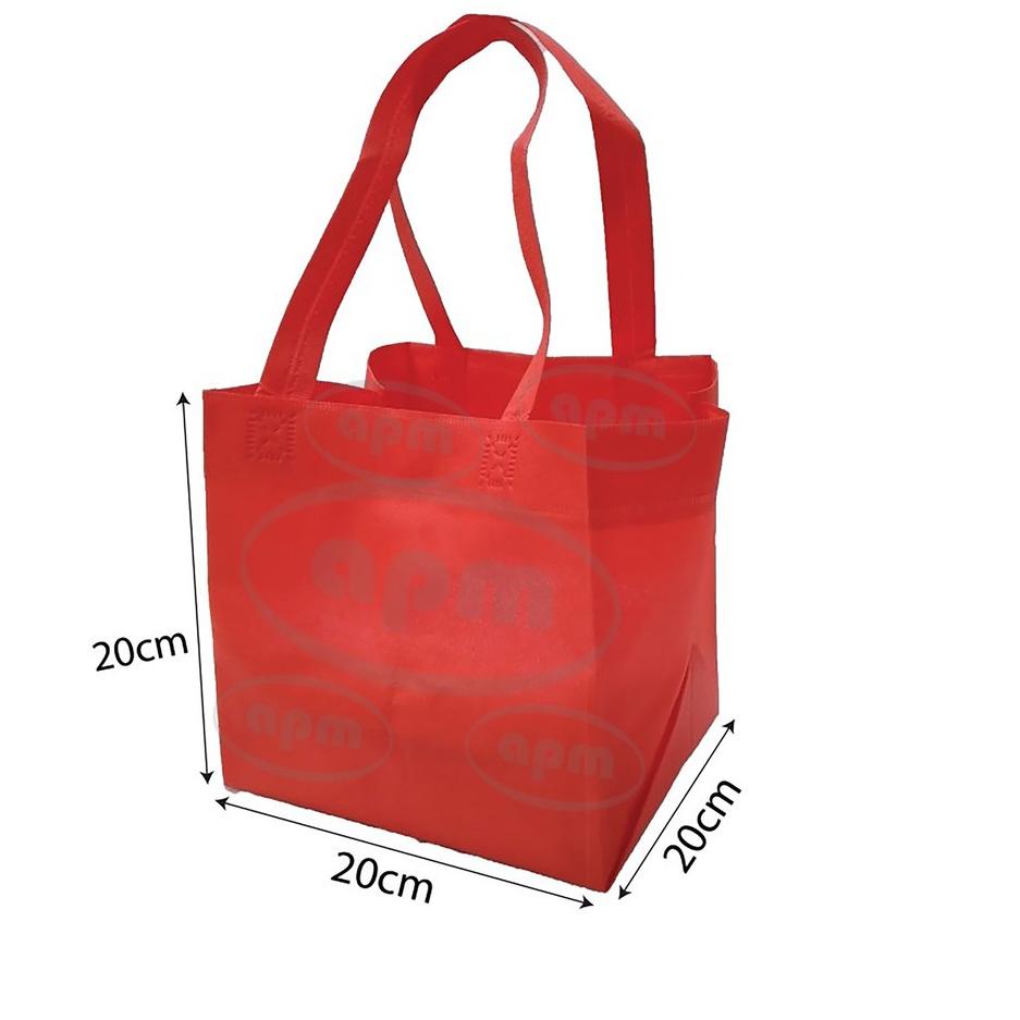 

Tas Spunbond Kotak Ukuran 20cm x 20cm x 20cm