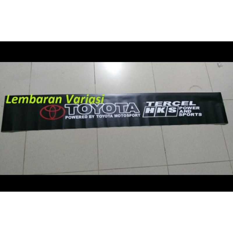 Stiker mobil kaca depan TOYOTA with background hitam black