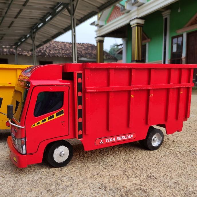 Miniatur mobil truk oleng kayu mainan mobilan truck anak laki P 42cm