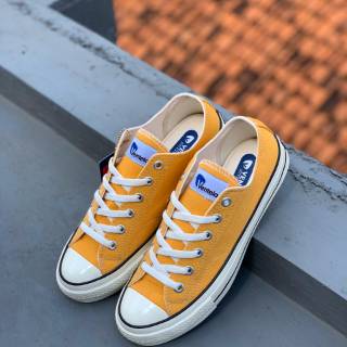  Sepatu  Pria Sepatu  Wanita Ventela BTS Low Dark Yellow 