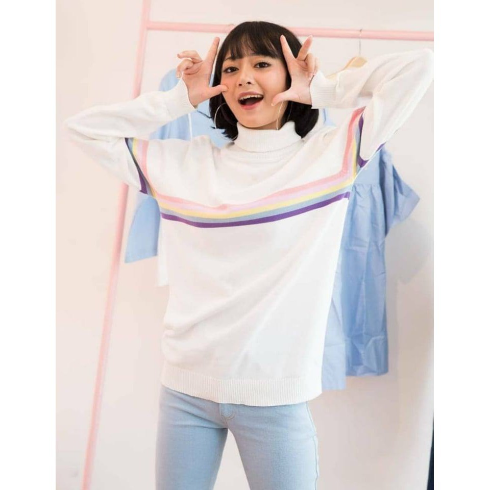 Sweater Turtleneck Wanita Rainbow Candy Rajut