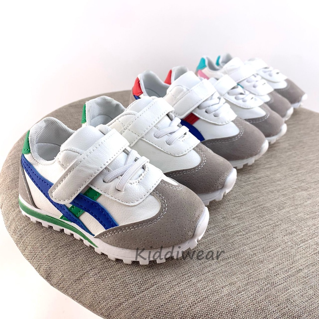 (Kiddiwear) Sepatu sneakers anak MBK54