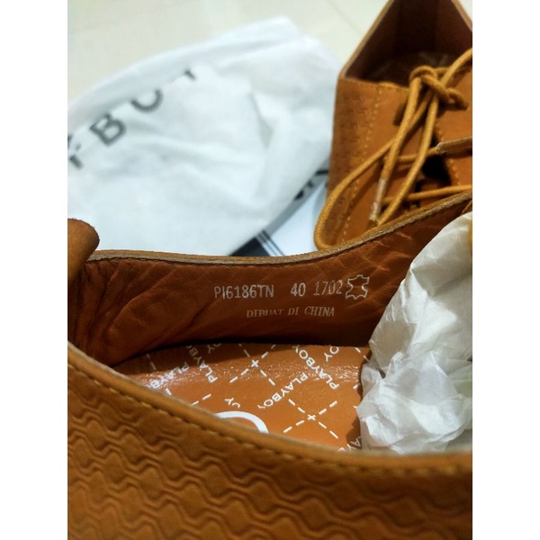 sepatu playboy
